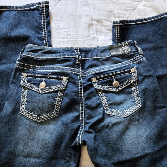 Woman's Jeans - Picture 2 of 4